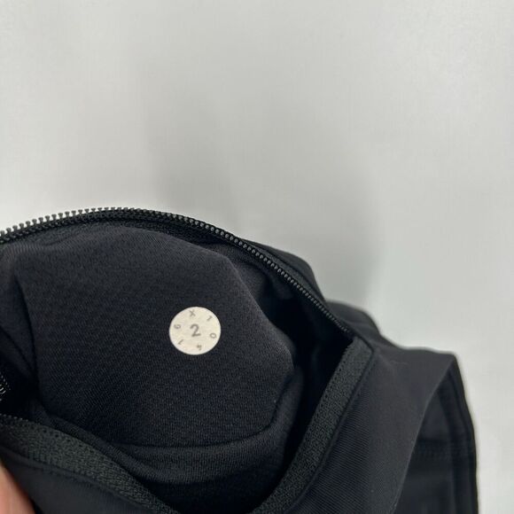 LULULEMON Black Mid Rise Cropped Athletic Pull On Workout Leggings Pants Size 2 - Picture 7 of 7